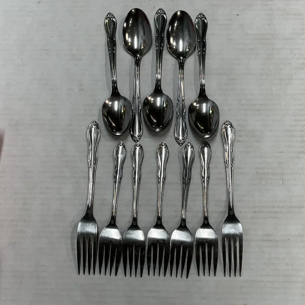 Oneida Simeon L & George‎ H Rogers Homestead Lot Dinner Salad Forks Soup Spoon